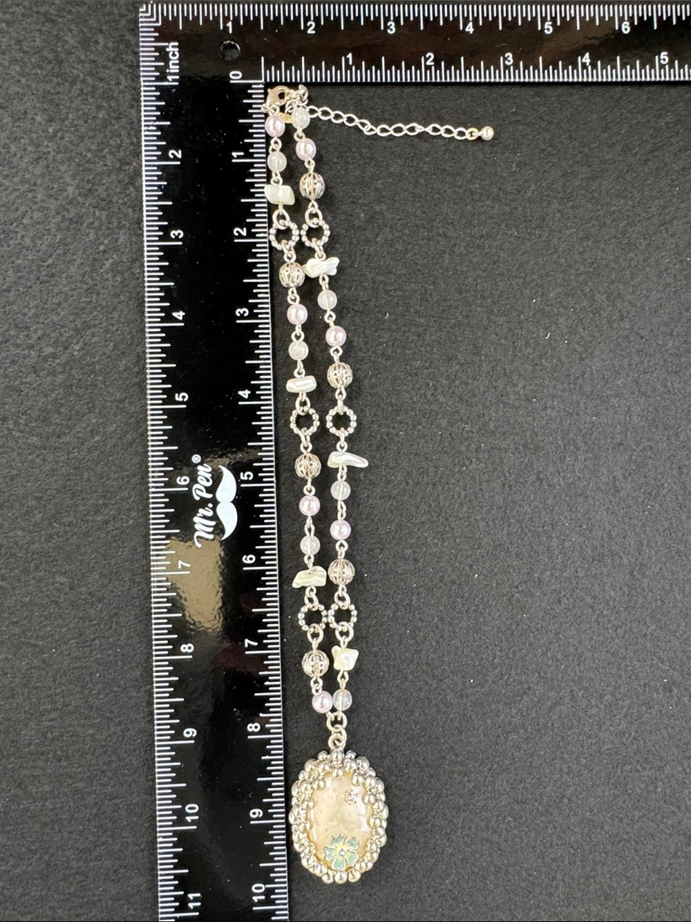 VTG Avon Vintage Mother of Pearl Silver Tone Necklace with Pink Pearls - Picture 2 of 8